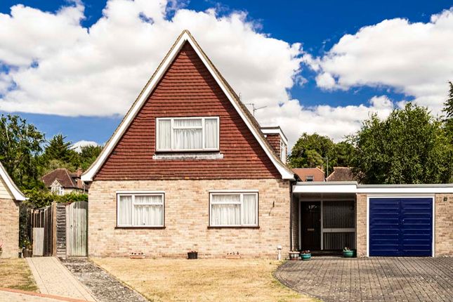 7 Meadow Close, Goring on Thames, RG8 4 bed detached house for sale