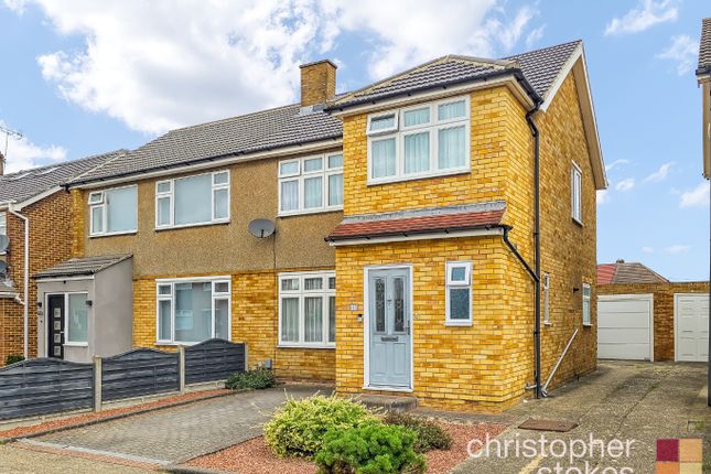 Ashdown Crescent, Cheshunt... 3 bed semi