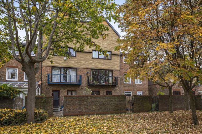 Leydon Close, Canada Water... 4 bed house for sale
