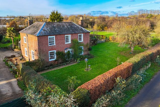 Foxes Lane, Romsey SO51 4 bed detached house for sale
