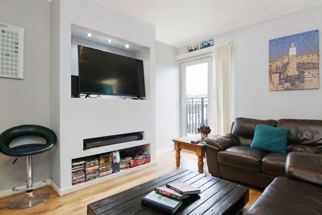 90/7 Chesser Crescent, Edinburgh... 2 bed flat for sale