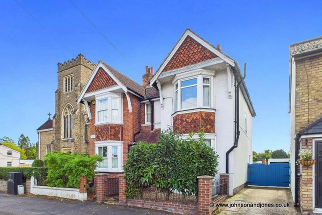 3 bedroom semi-detached villa for sale