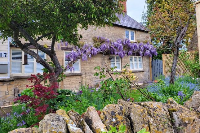 Bull Street, Bampton OX18 3 bed cottage for sale