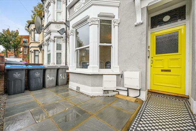 Tunley Road, Harlesden, London, NW10 2 bed apartment for sale