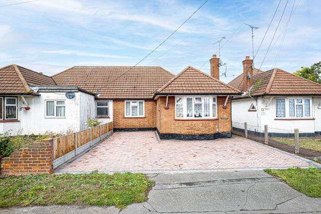 Leicester Avenue, Rochford, SS4 2 bed semi