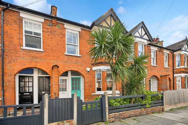 3 bedroom maisonette for sale