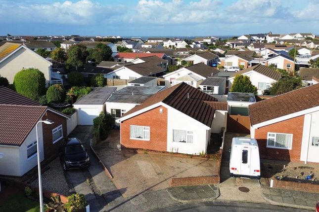 5 Lundy Close, Porthcawl CF36 3QW 4 bed detached bungalow for sale