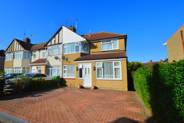 Littleport Spur, Slough 4 bed end of terrace house for sale