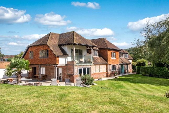 6 bedroom equestrian property for sale