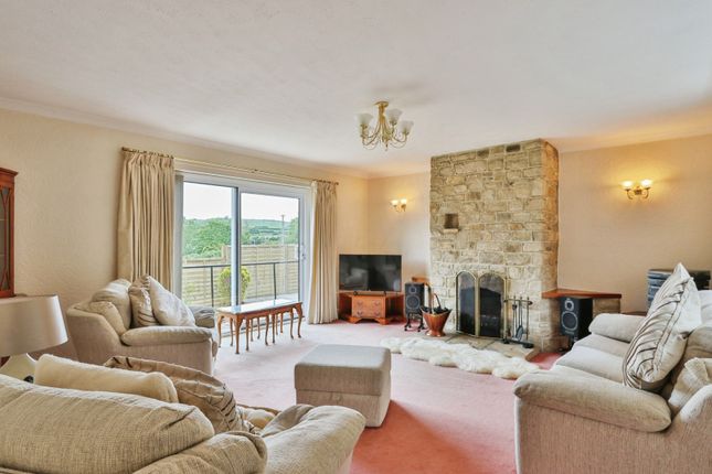 2 bed detached bungalow