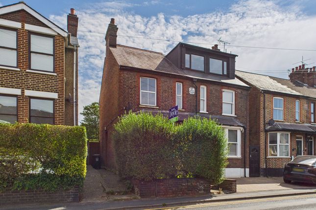 Lawn Lane, Hemel Hempstead, HP3 2 bed semi