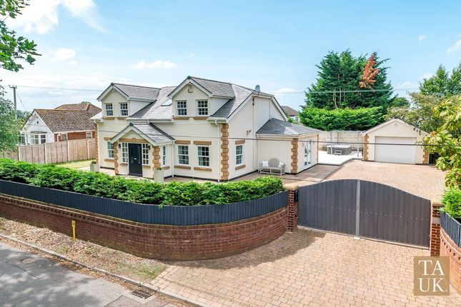 4 bed detached house