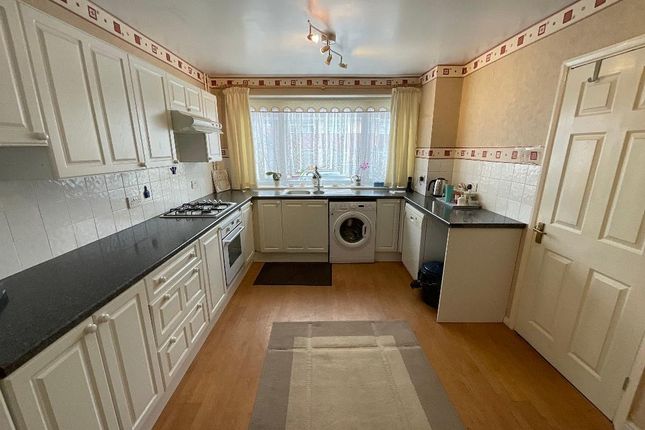 Romford RM7 3 bed terraced house for sale