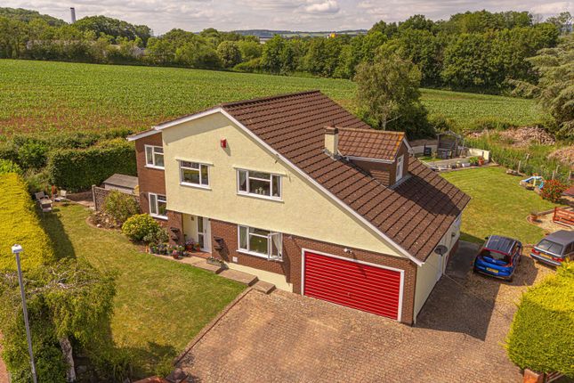 Queens Gardens, Magor, NP26 5 bed detached house for sale