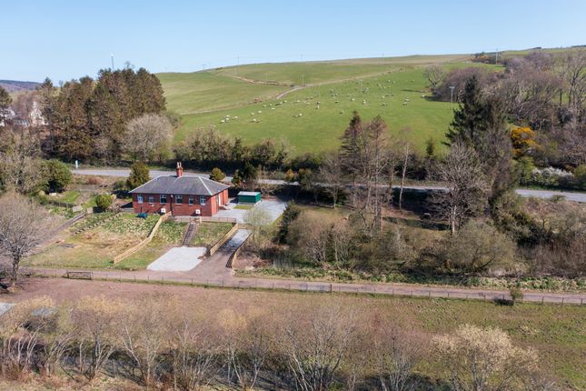 2 bedroom semi-detached bungalow for sale