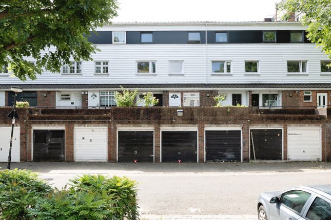 2 bedroom maisonette for sale
