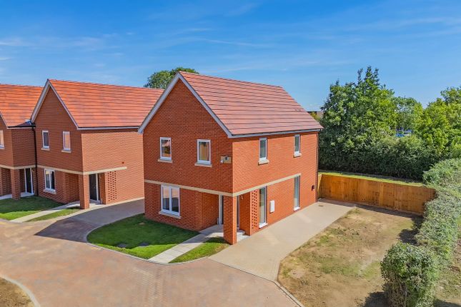 Conrad Road, Witham, CM8 3 bed detached house for sale