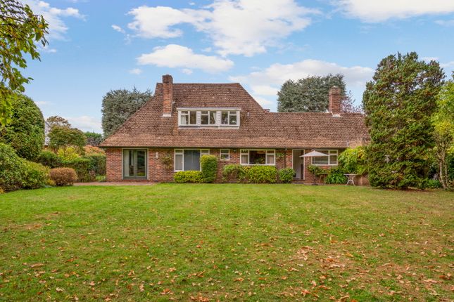 The Paddocks, Weybridge, KT13 4 bed detached house for sale