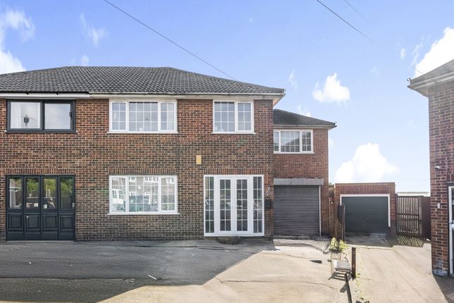 Dashwood Close, Bexleyheath 4 bed semi