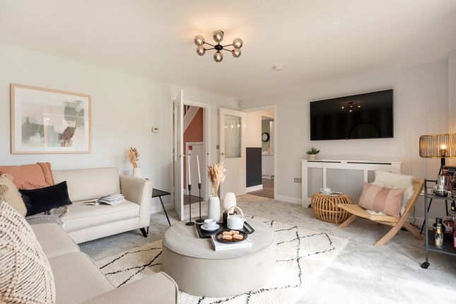 4 bed detached house