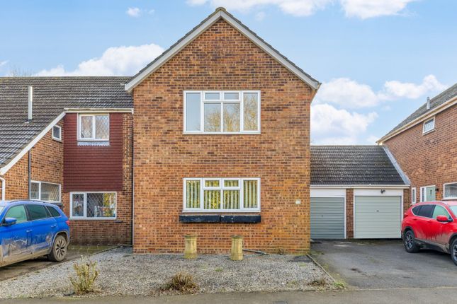 Wrights Orchard, Aston... 3 bed link detached house for sale