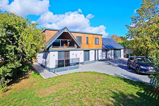 Venns Lane, Hereford HR1 5 bed detached house for sale