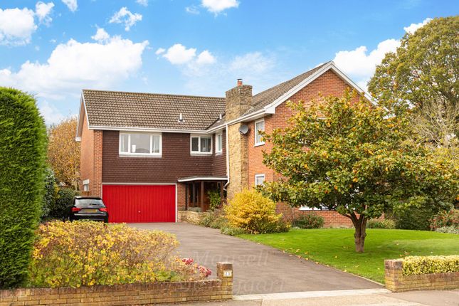 Chanctonbury Way, Crawley RH11 5 bed detached house for sale