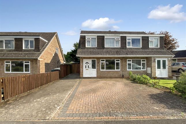 Palmdale Close, Longwell Green, Bristol 3 bed semi