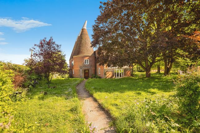 5 bed semi-detached house
