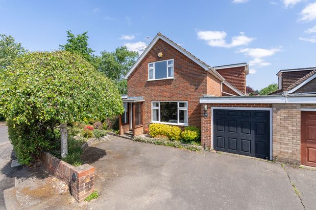 Glebe Road, Dorking 3 bed link detached house for sale