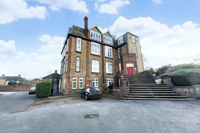 1 bedroom ground floor flat for sale
