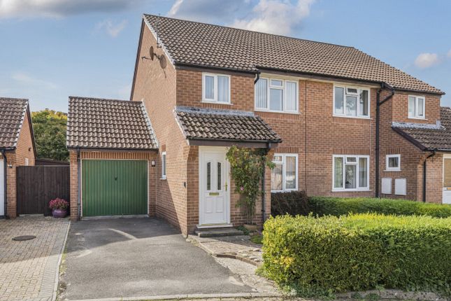 Norrington Way, Chard, Somerset, TA20 3 bed semi