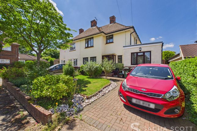 Parsonsfield Close, Banstead, SM7 3 bed semi