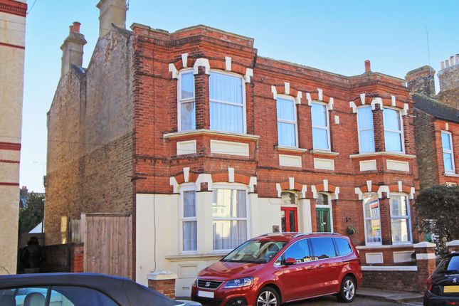 Prices Avenue, Cliftonville, Margate... 6 bed semi
