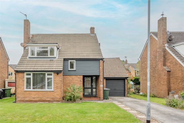 Barfield Crescent, Leeds 3 bed detached house for sale