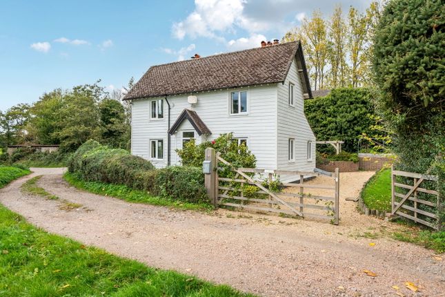 East Grinstead Road, Lingfield RH7 3 bed detached house for sale