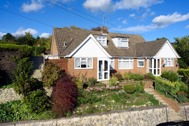 Yeoman Gardens, Willesborough 3 bed semi