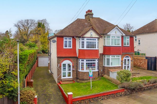 Banks Road, Strood, Rochester, ME2 4EA 3 bed semi