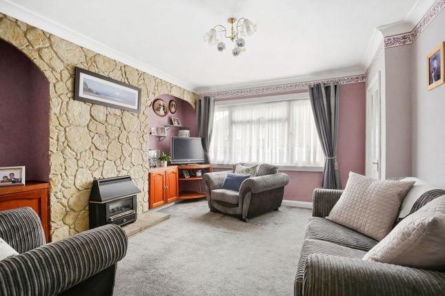 Fryent Crescent, London NW9 3 bed terraced house for sale
