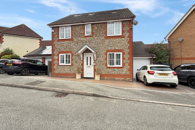 Stafford Crescent, Braintree, CM7 5 bed detached house for sale