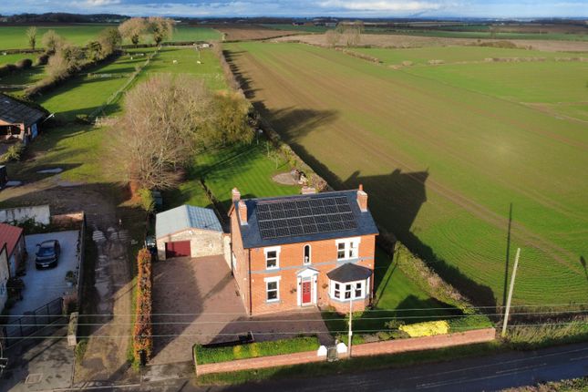 Austwood Lane, Rotherham S66 3 bed detached house for sale