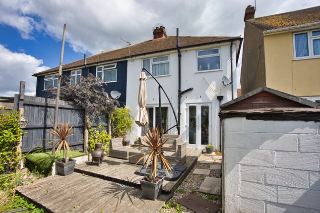 Alfred Road, Dover, Kent, CT16 3 bed semi