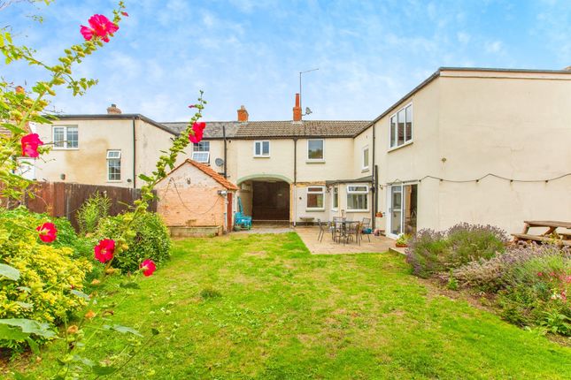 4 bedroom link detached house for sale