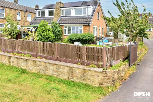 Moorside Road, Drighlington, Bradford 3 bed detached house for sale