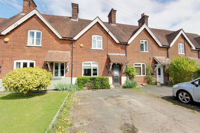 Fox Road, Wigginton, Tring 2 bed cottage for sale