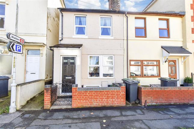 High Street, Snodland, Kent 2 bed end of terrace house for sale