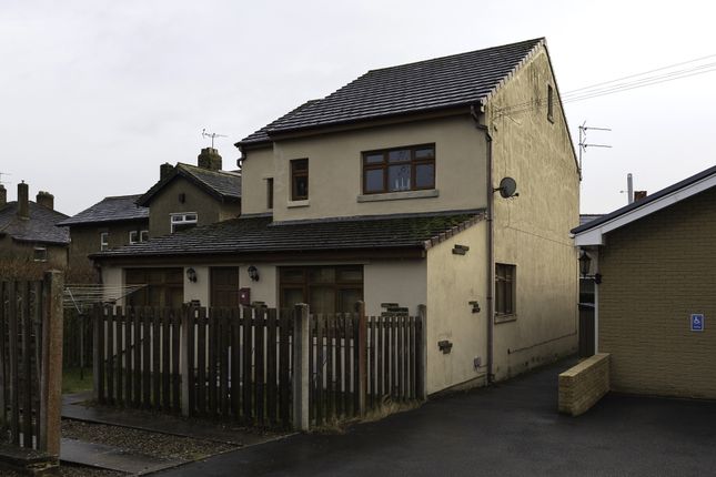 Otley Road, Leeds LS20 4 bed flat for sale