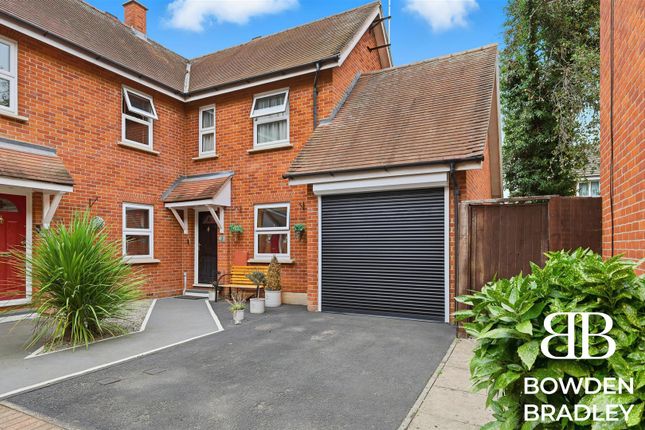 2 bedroom semi-detached house for sale