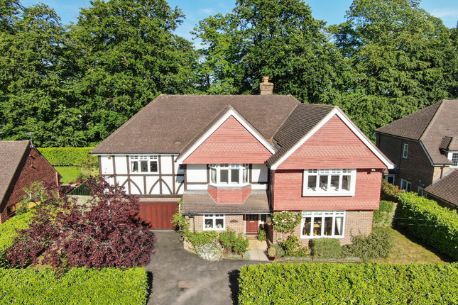 WEST BYFLEET 5 bed detached house for sale