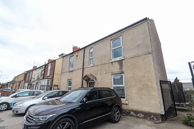 Fitzwilliam Road, Rotherham 2 bed detached house for sale